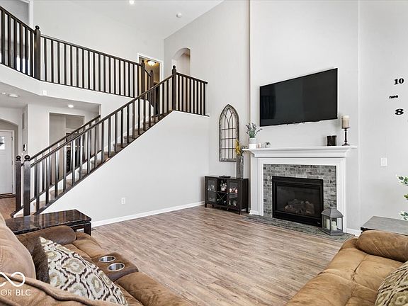 4th image of 6109 Wood Glen Ct