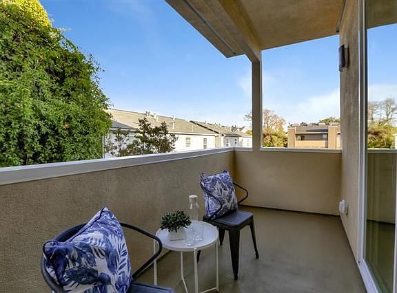 5th image of 30 Lorton Ave APT 204