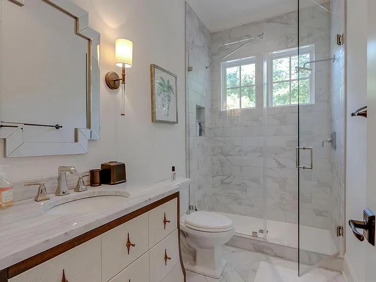 1906B Bernard Ave — Photo 22