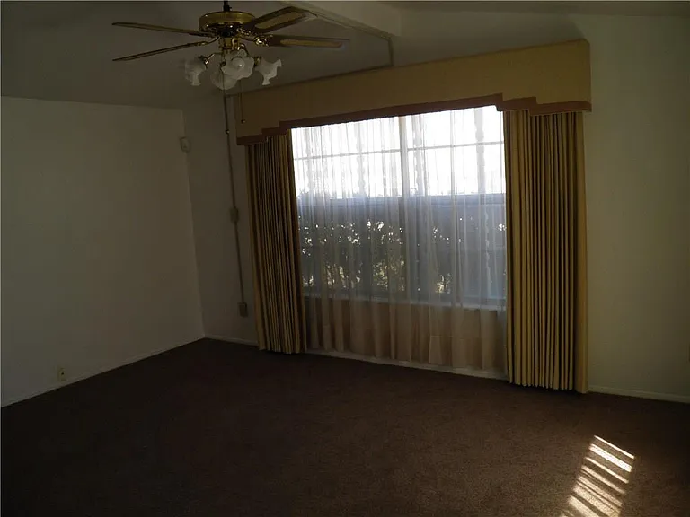 316 Pageant Ct — Photo 3