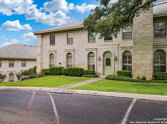 3rd image of 8415 Fredericksburg Rd APT 402