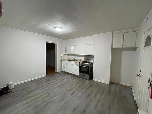 861 7th St #1R Photo 1