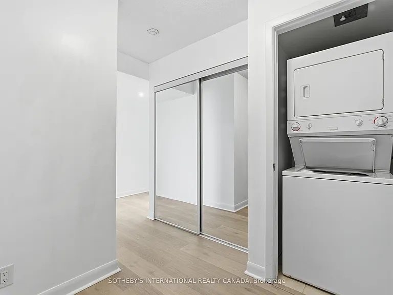 25 Town Centre Ct #3208 — Photo 21