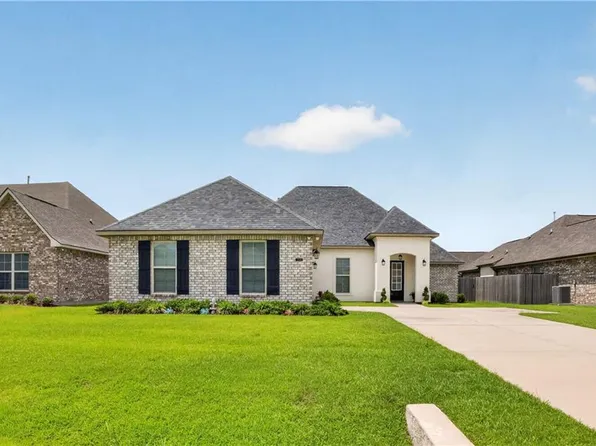103 Cypress Park Ln, Belle Chasse, LA 70037
