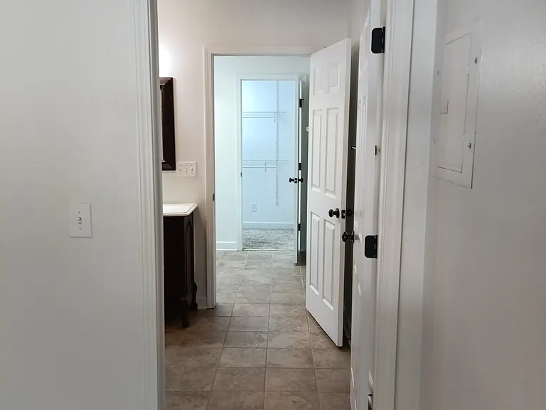 213 Rose Cir — Photo 14