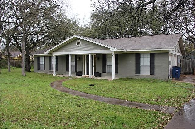 1st image of 13410 Lois Ln