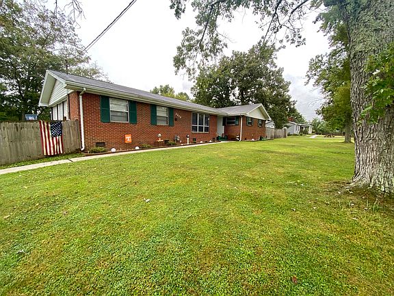 3rd image of 3212 Meadowrun Ln