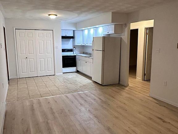 5th image of 1213-1215 Lori Ln