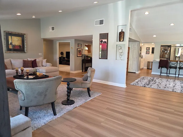 Comanche Ave. 5706 — Photo 24