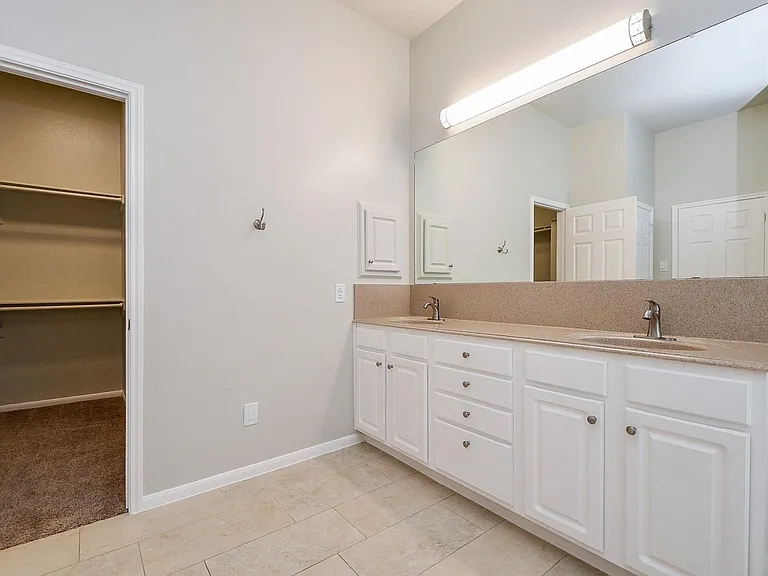 802 Childers Ct — Photo 34