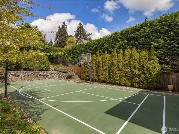 8551 NE Juanita Drive, Kirkland, WA 98034