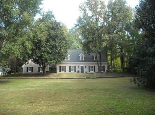 1804 Waverly Rd, West Point, MS 39773