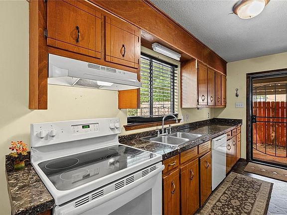 5th image of 4129 Springdale Rd