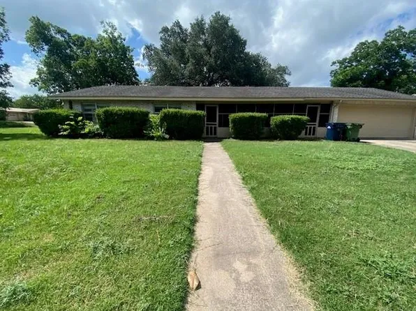 605 E Kerr St, Burnet, TX 78611