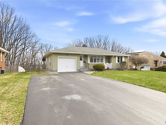 2nd image of 116 Huntshill Rd