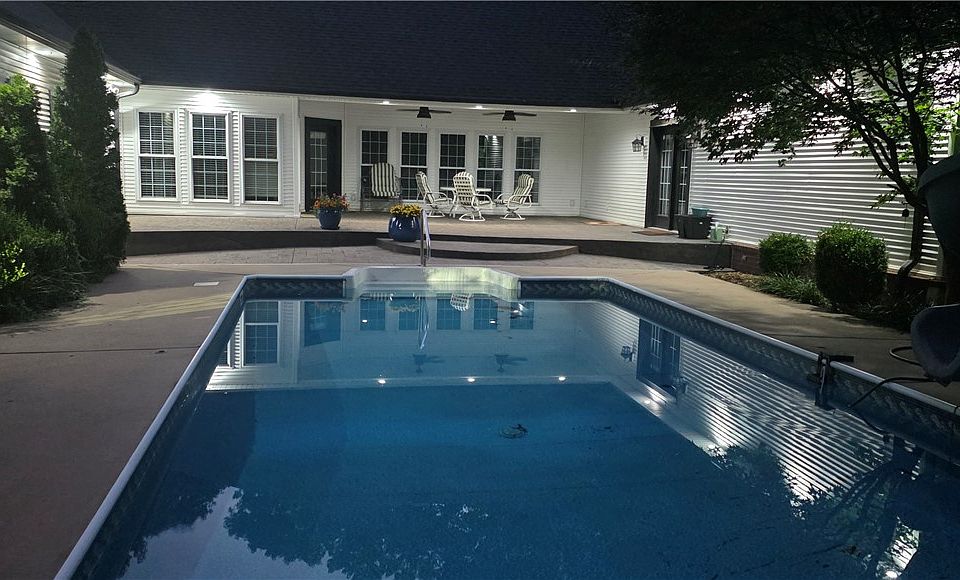1st image of 19489 Oak Cir