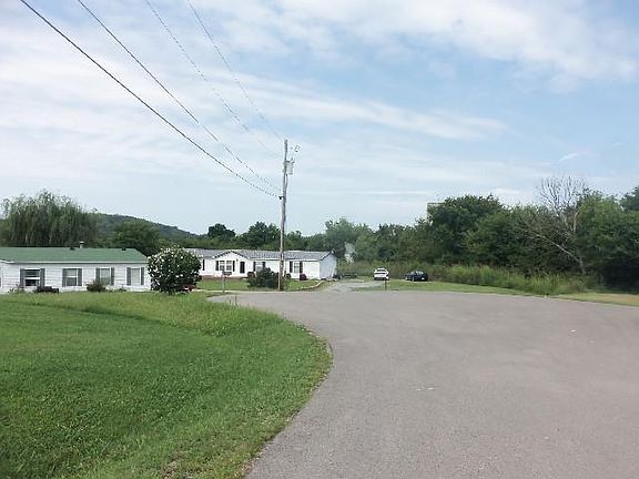 5th image of 137 Oldham Dr