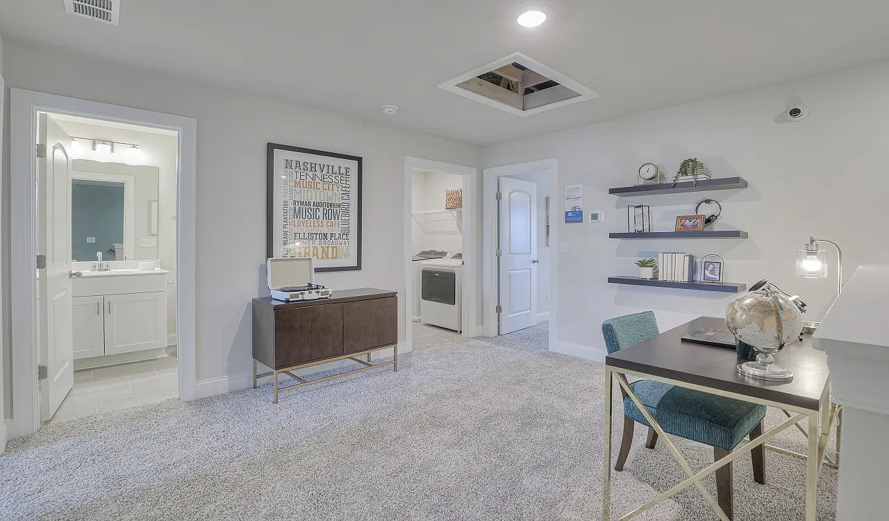 3 bed, 2.5 bath, 1601 sqft, $2,300 — Photo 4