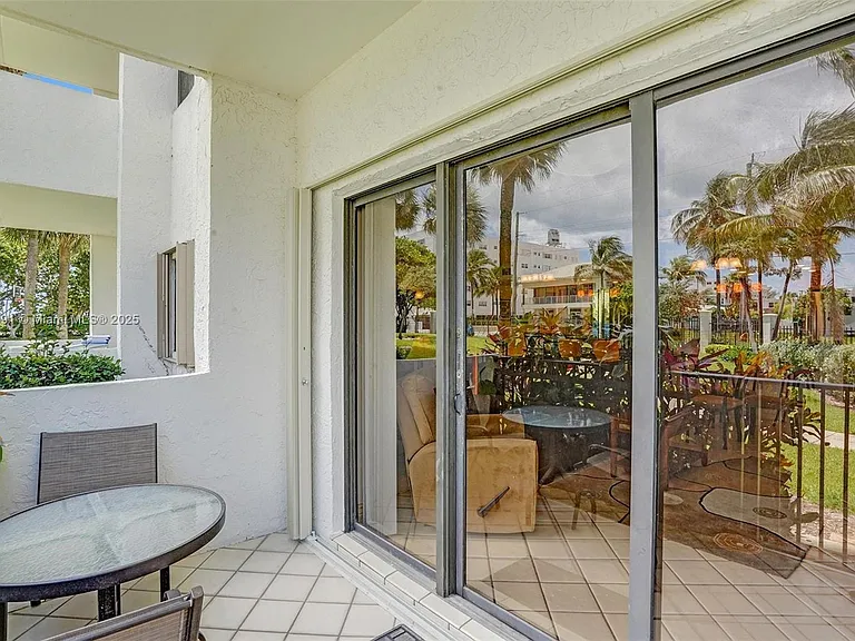 1201 S Ocean Dr — Photo 12