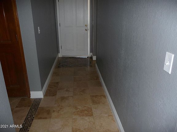 4th image of 218 E Campo Bello Dr