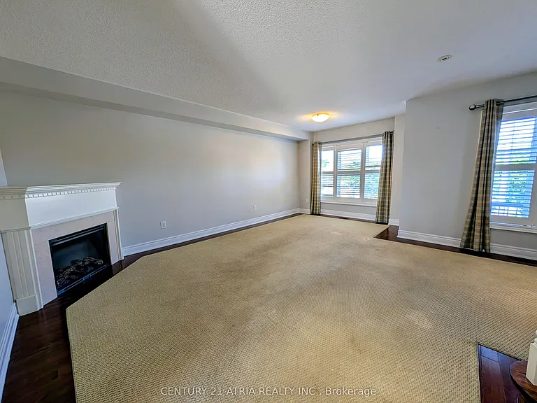 5047 Warwickshire Way — Photo 11