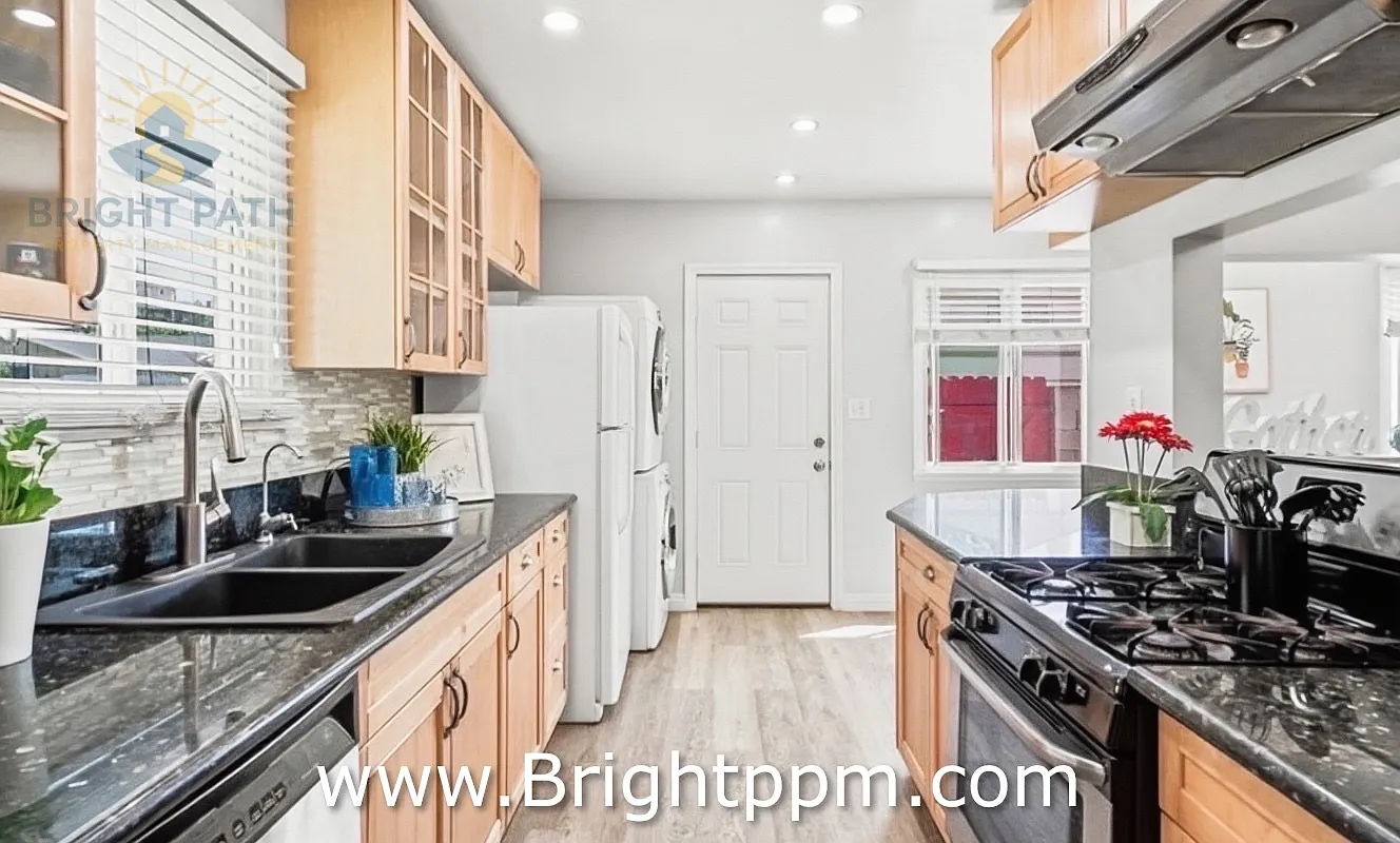 401 North Rennell Avenue - 1 — Photo 2