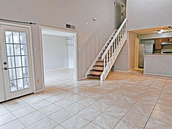 3rd image of 12212 Coppertree Ln #122
