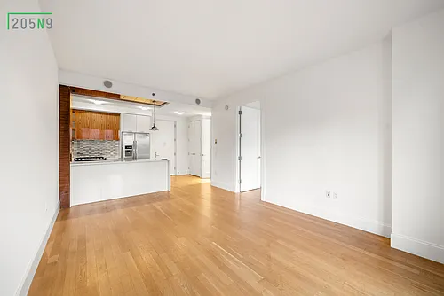205 N 9th St #3B Photo 1