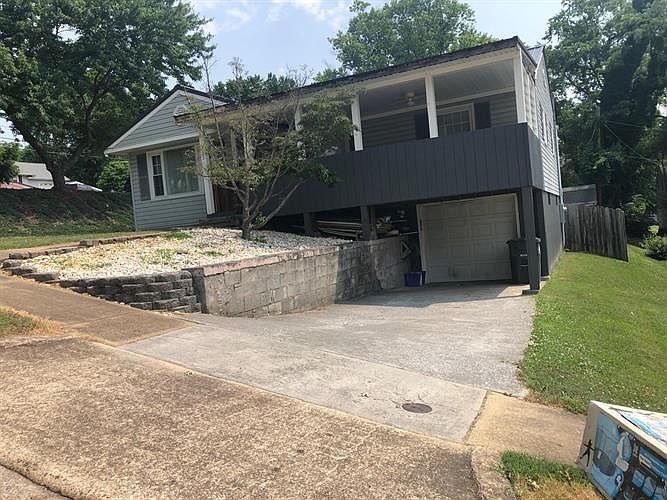 2nd image of 533 Walnut Ave
