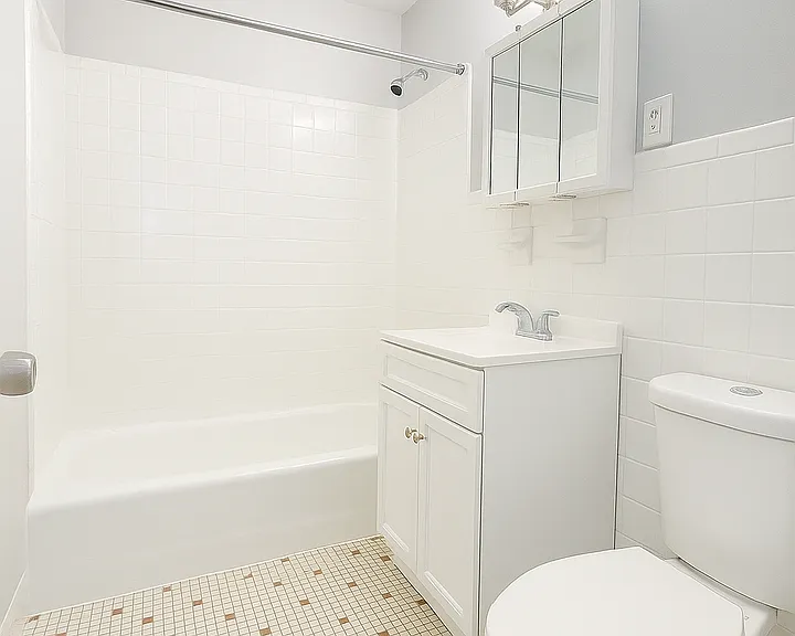 25 Washington Ave — Photo 31
