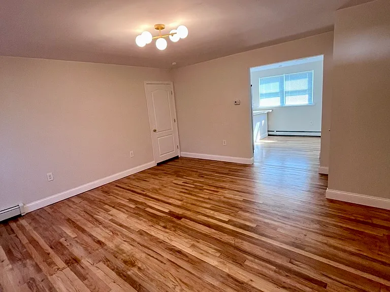 340 Maple St #A — Photo 5