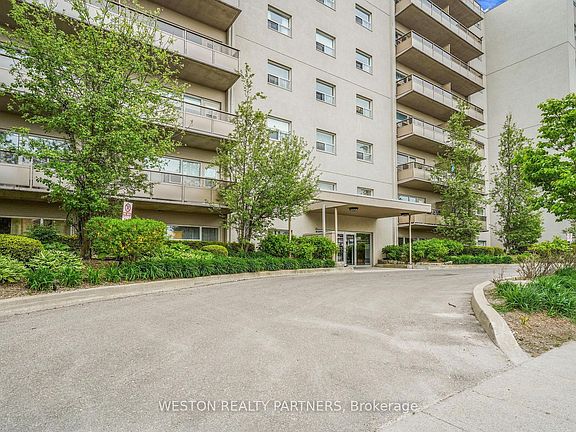 2nd image of 345 Lakeshore Rd W #707