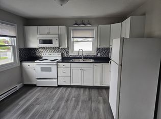 1442 1/2 E State St, Fremont, OH 43420