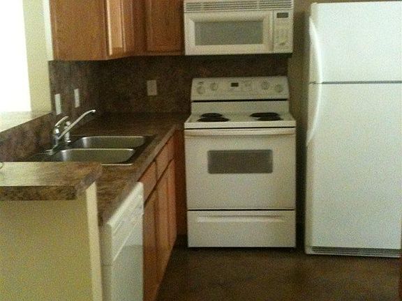 3rd image of 2648 Westminster Dr