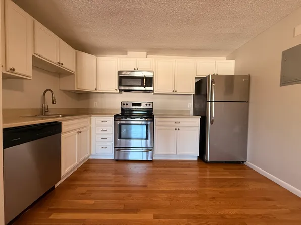 60 Mill St #21, Woburn, MA 01801