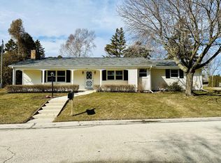 708 Mayflower Ave, Sheboygan, WI 53083