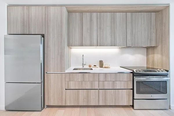 Rented by Bold Marketing | media 18