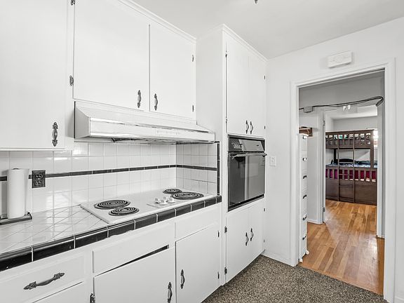 5th image of 519 W Rialto Ave