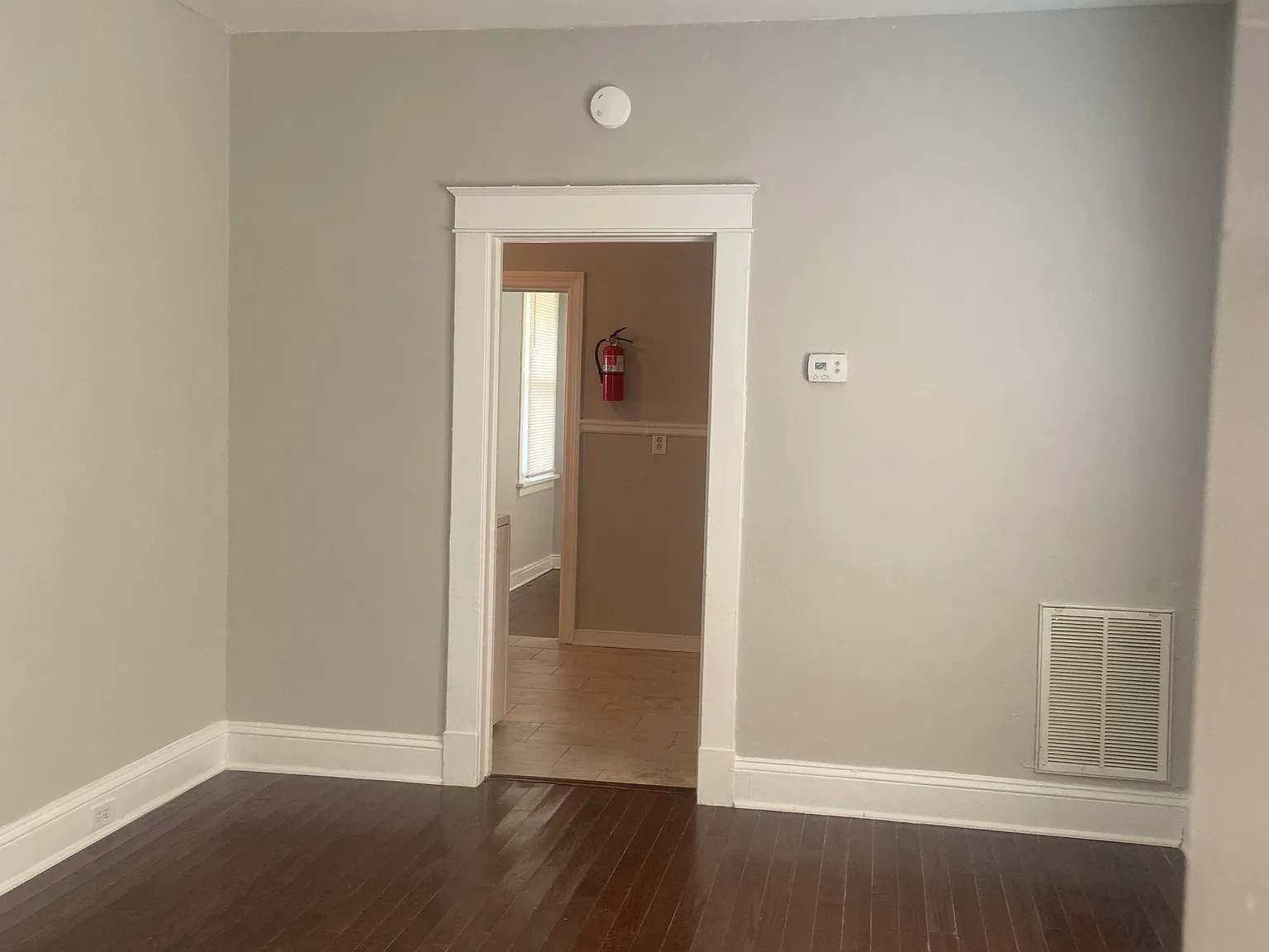 2 bed, 968 sqft, $1,250 — Photo 3