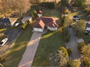 3525 Baseline Rd, Windsor, ON N8V0A2