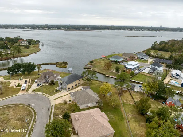 740 Sharon Hills Dr, Biloxi, MS 39532