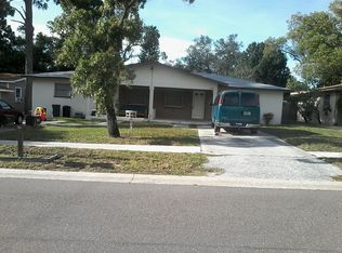 1207 E Lime St, Tarpon Springs, FL 34689