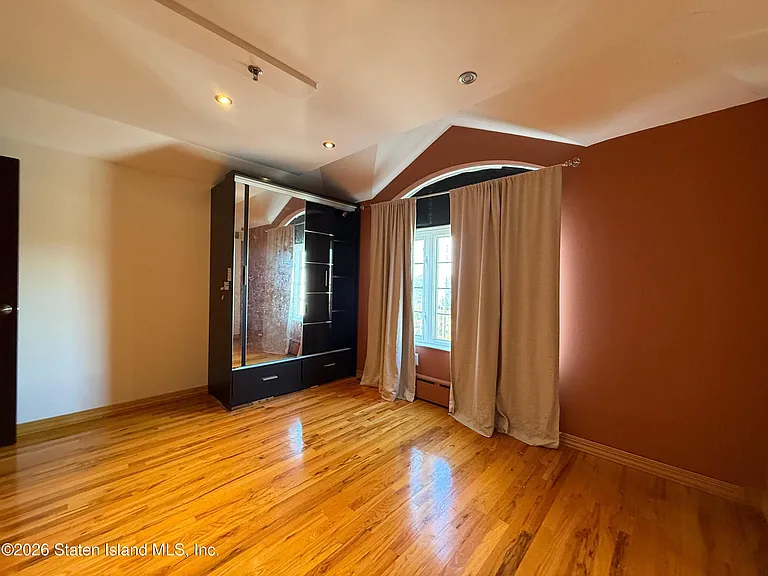 22 Quincy Ave — Photo 9