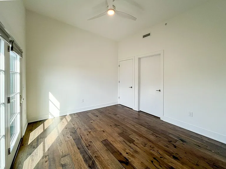 Old Trail Heights Apartments — Photo 32