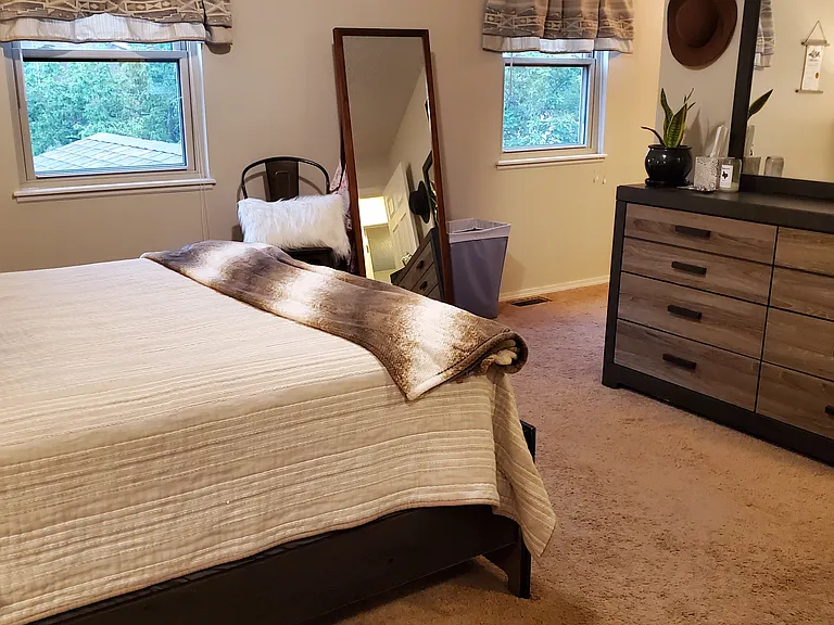 4959 Wood Brook Ct — Photo 18