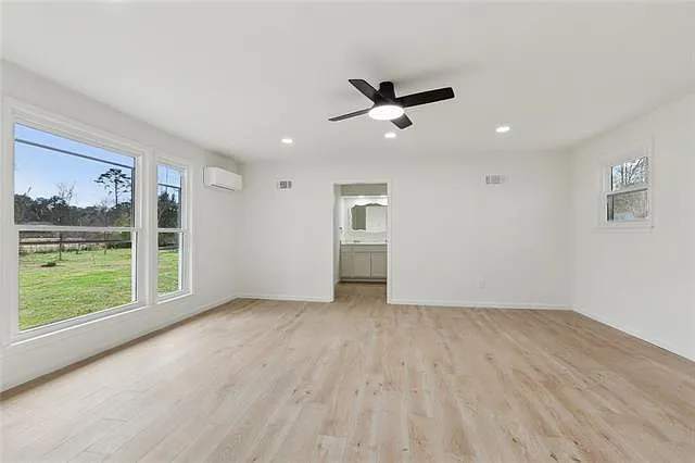 24426 Azalea St — Photo 8