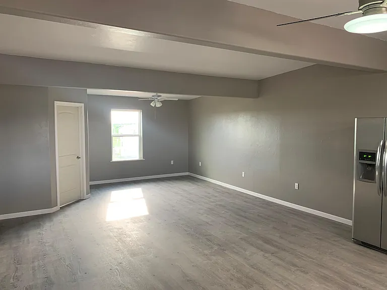 9240 Sundance — Photo 3