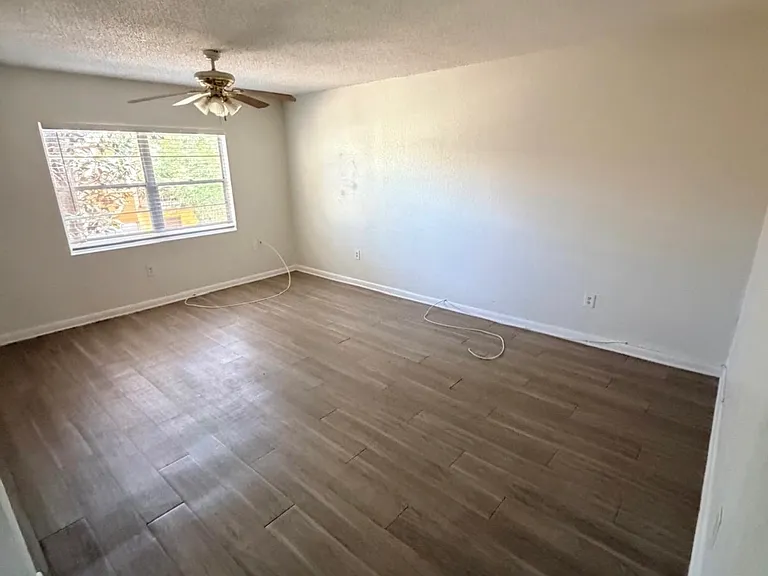746 Wyman Ct — Photo 5