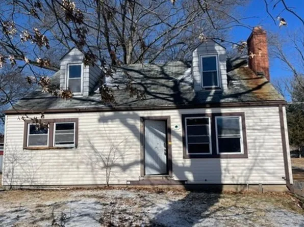 8223 Steffen Ave, Saint Louis, MO 63123