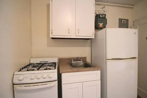 Rented by FirstService Realty (legacy) | media 25